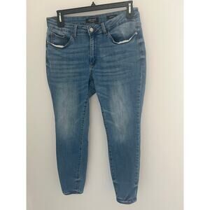 Judy Blue Plus Skinny Fit Mid Rise Med Wash Style JB8859 Zipper Jeans 14W